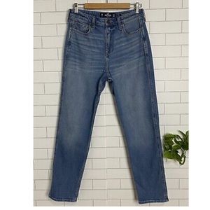 EUC Hollister Ultra High-Rise Mom Jeans Vintage Stretch Denim Size 11 R W30 L27